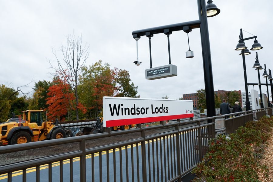 6_Zawistowski Train and TOD ribbon cutting 101326-9662.jpg